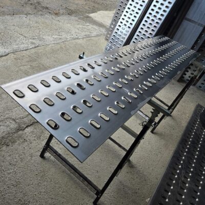 Tabla aluminiu 2 m , 4 gauri , 50 cm