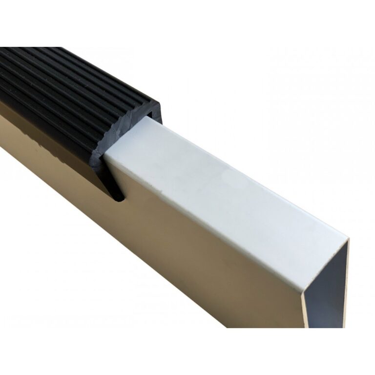 PROFIL PVC PENTRU PROTECȚIE LATERALĂ/A ÎNCĂRCĂTURII L 2500 MM