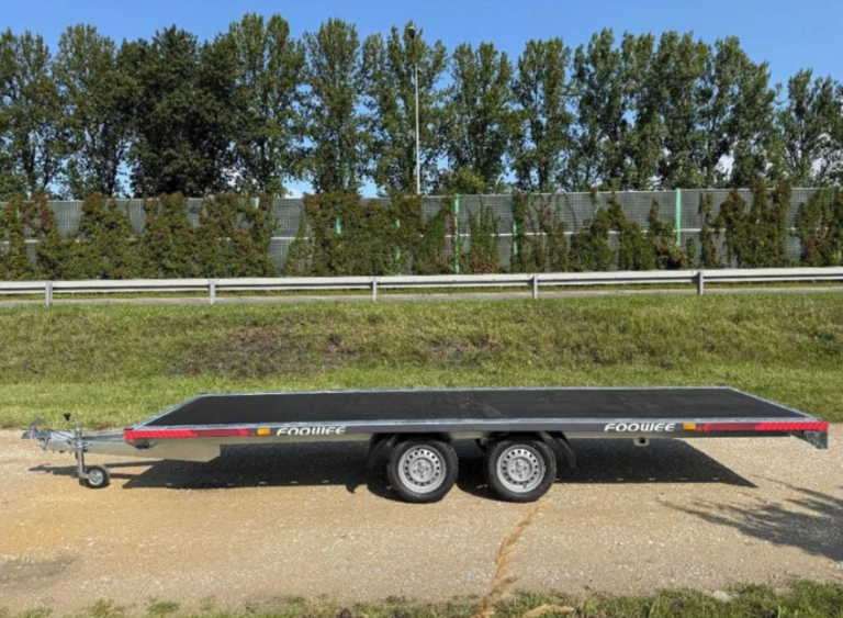 Platforma usoara 750 kg, 5x1.5 M, 2 axe, tractabila cu categoria B