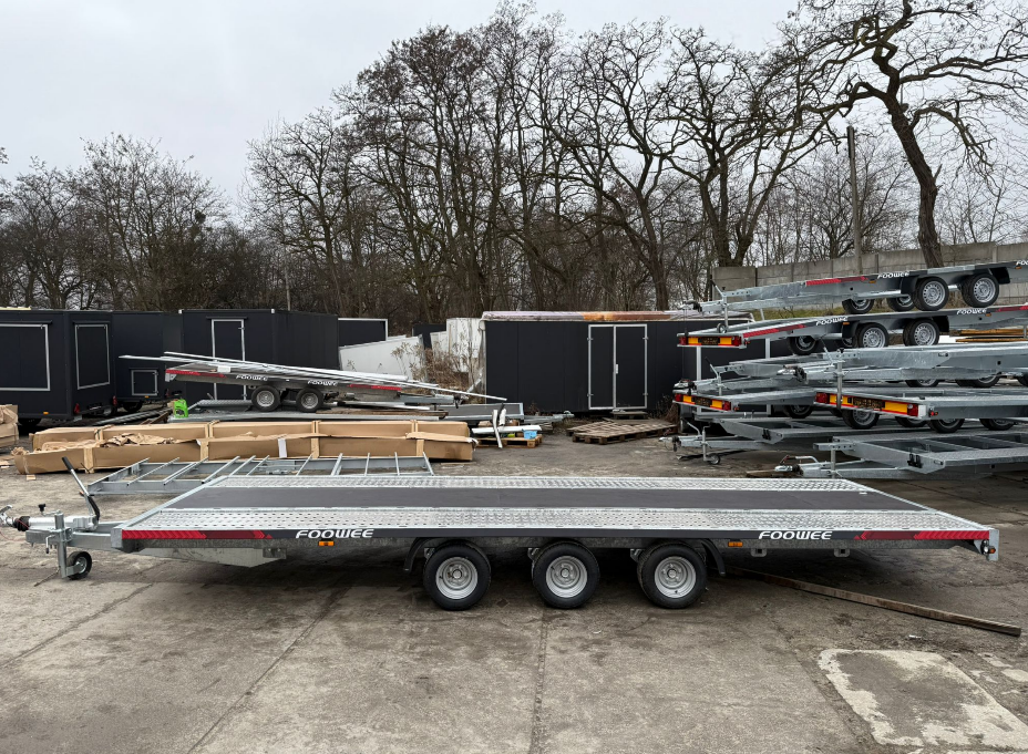 Trailer FLAT 6 M, 3500 kg, 3 axe, roti R10, cu tego pe mijloc Trailer FLAT 6 M, 3500 kg, 3 axe, roti R10, cu tego pe mijloc