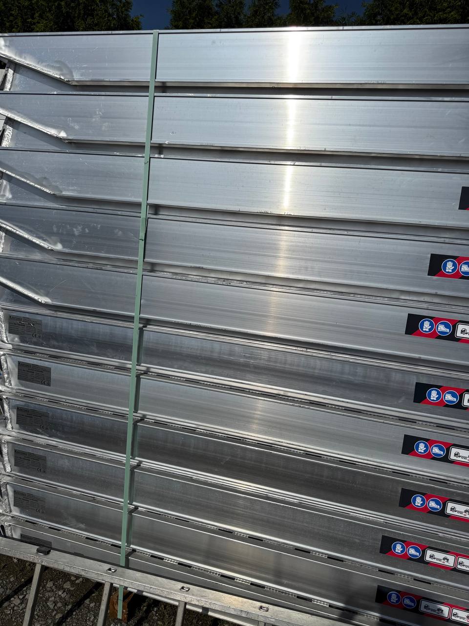 Rampe de încărcare/descarcare aluminiu 4500 x 462 mm, 4600 kg Rampe de încărcare/descarcare aluminiu 4500 x 462 mm, 4600 kg