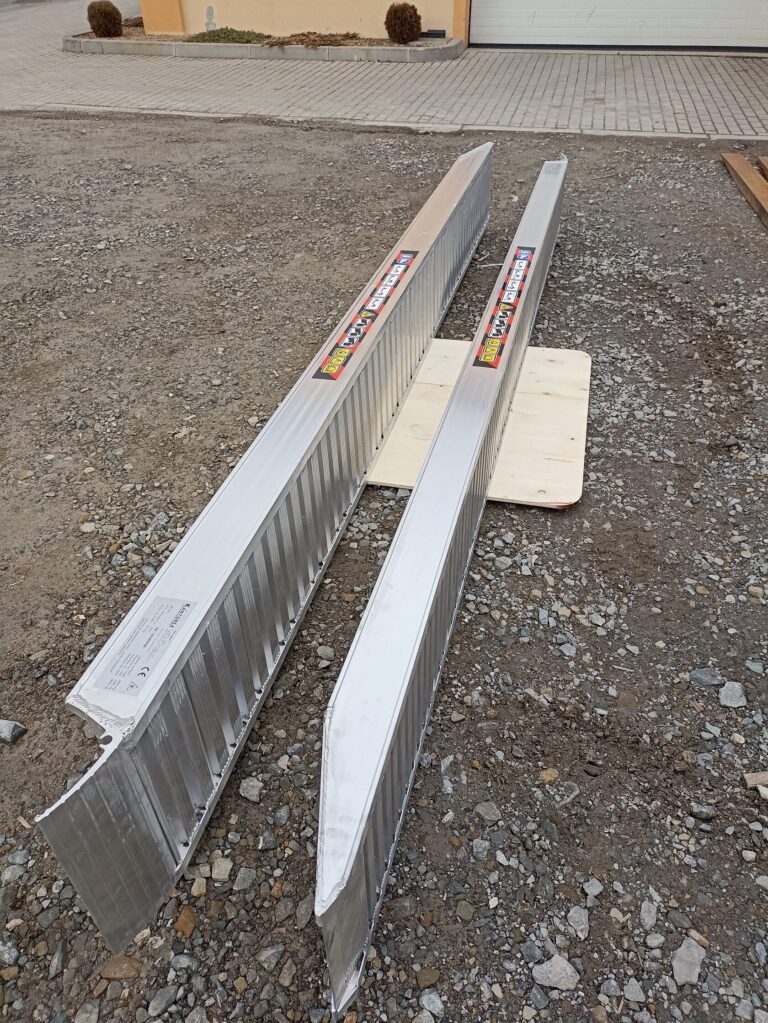 Rampe de încărcare/descarcare aluminiu 3000 x 400 mm, 5250 kg