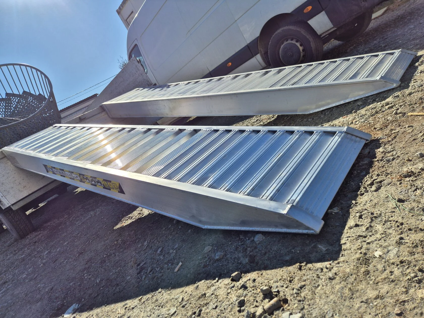 Rampe de încărcare/descarcare aluminiu 5000 x 562 mm, 5350 kg Rampe de încărcare/descarcare aluminiu 5000 x 562 mm, 5350 kg