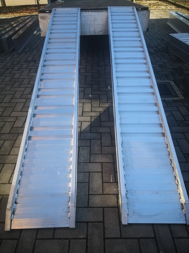 Rampe de încărcare/descarcare aluminiu 3000 x 512 mm, 6900 kg