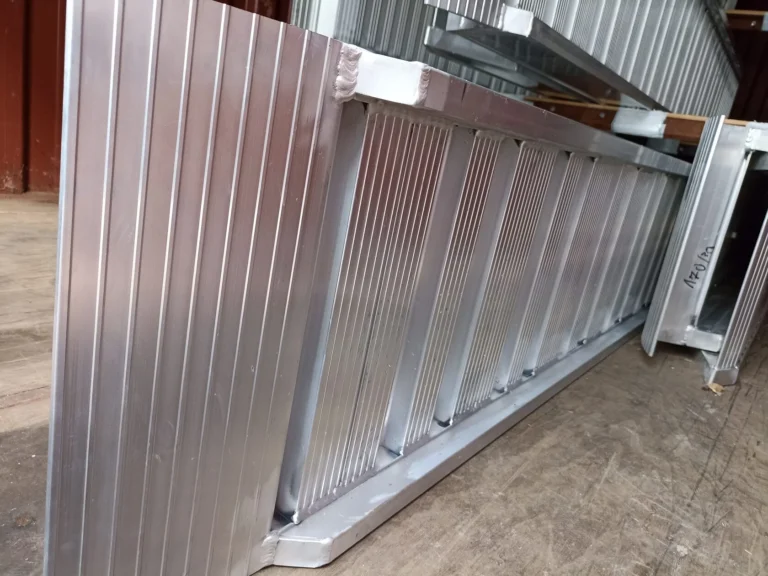 Rampe de încărcare/descarcare aluminiu 4000 x 512 mm, 5000 kg