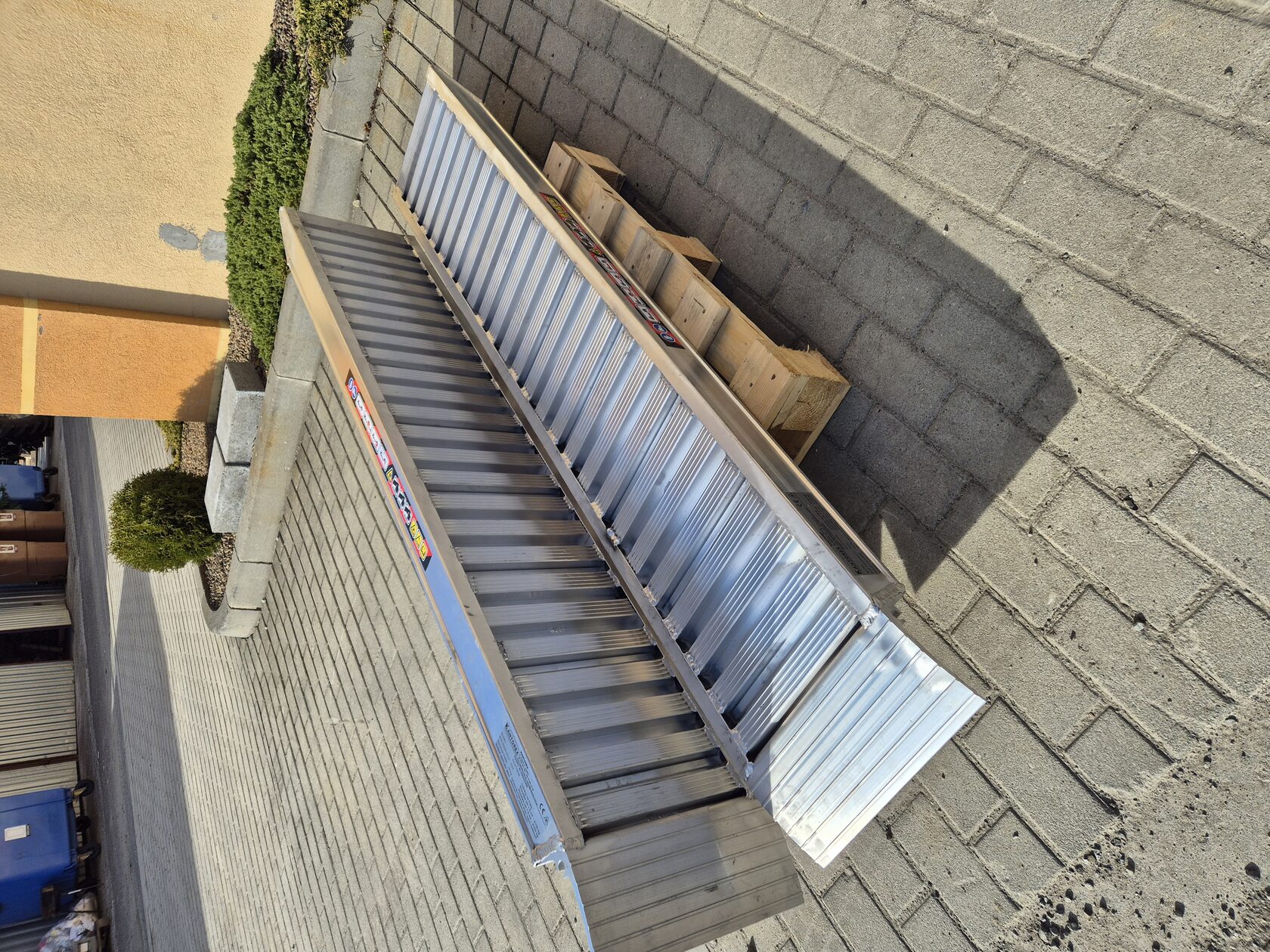 Rampe de încărcare/descarcare aluminiu 2000 x 350 mm, 4150 kg Rampe de încărcare/descarcare aluminiu 2000 x 350 mm, 4150 kg