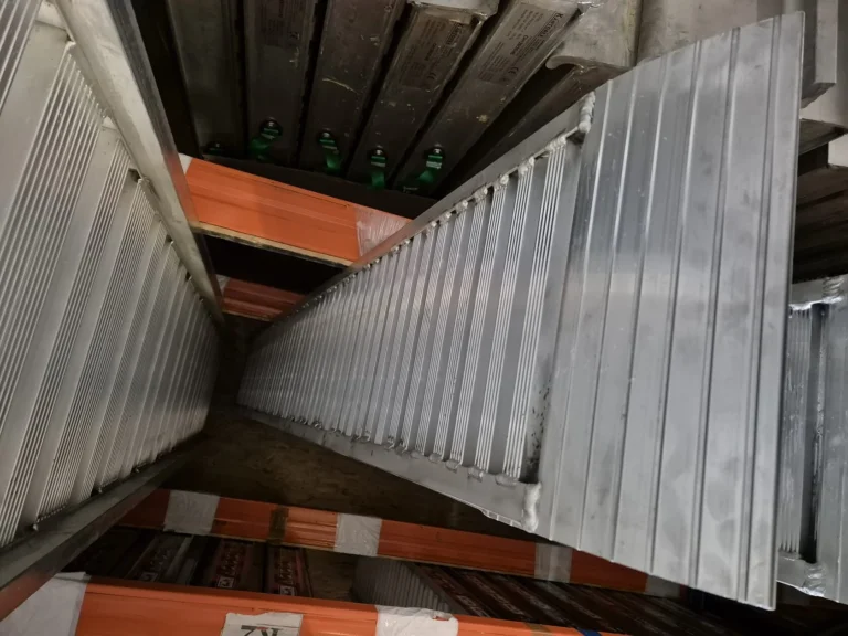 Rampe de încărcare din aluminiu, 1500 x 300 mm, capacitate până la 3200 kg